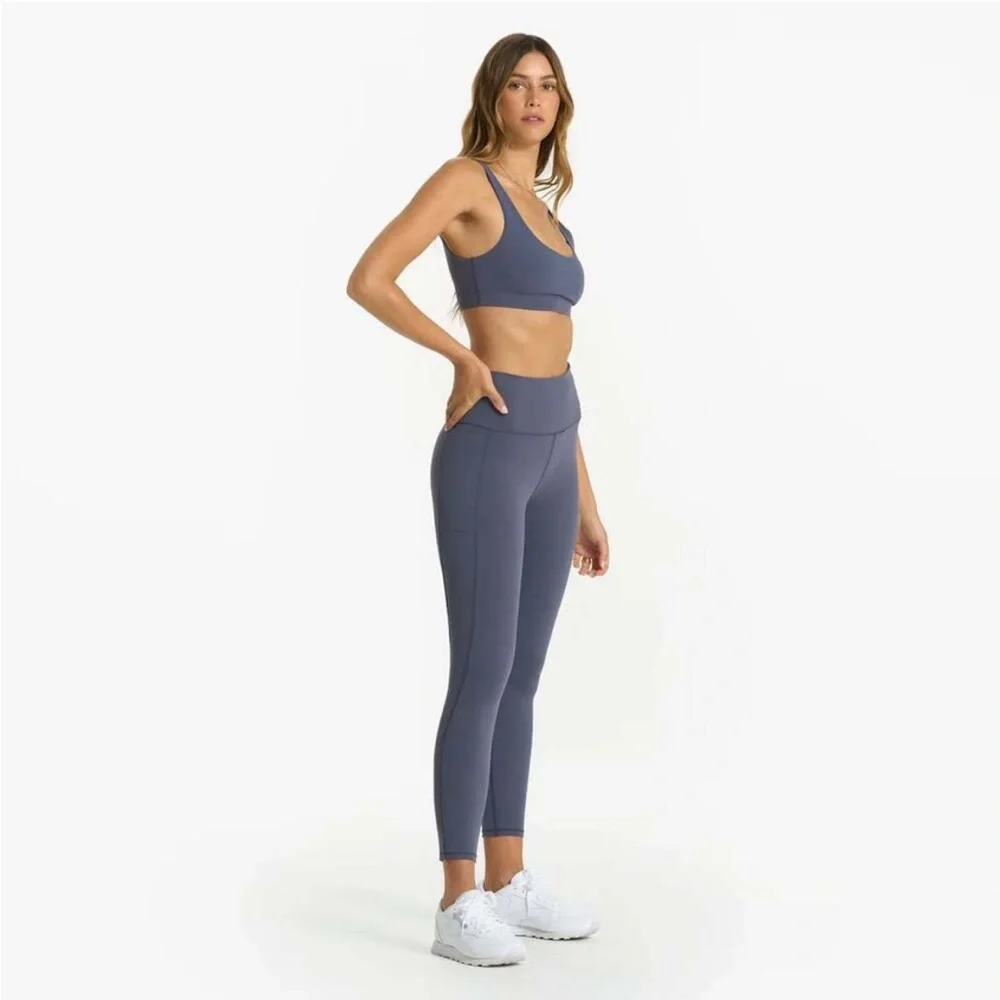 NWT Vuori Studio Pocket Legging ✨FLAW✨ - Picture 3 of 7